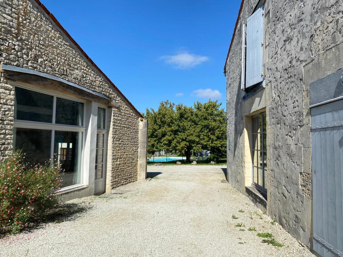 Domaine De La Laigne - Spa Asnières-la-Giraud Buitenkant foto